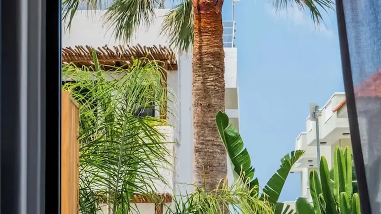 Soleil Rooms and Suites
