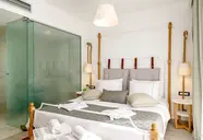 Solimar White Pearl