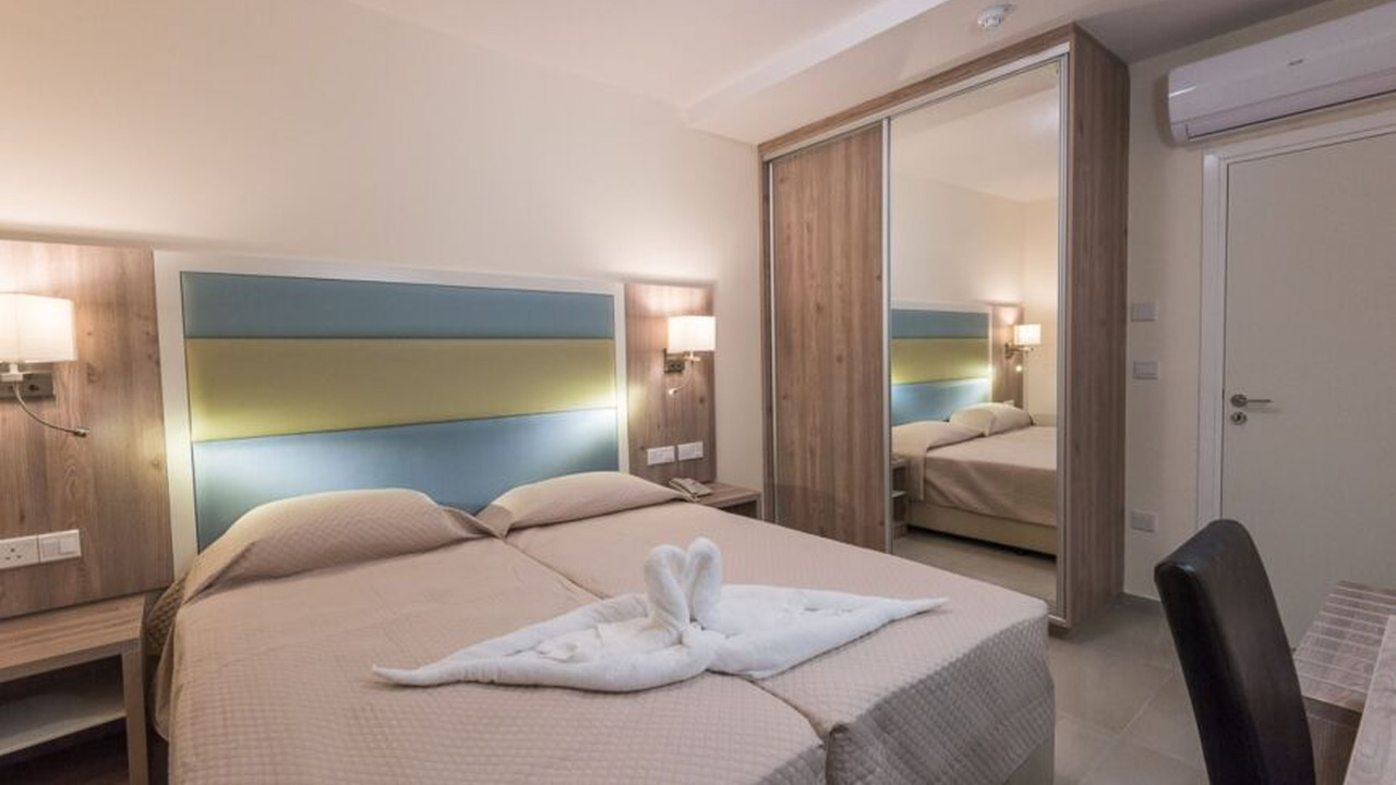 SplashWorld Tofinis Apartments