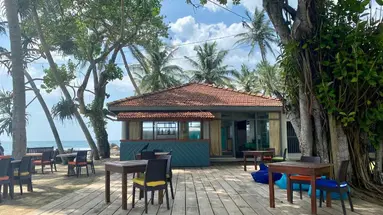 Sri Gemunu Beach Resort