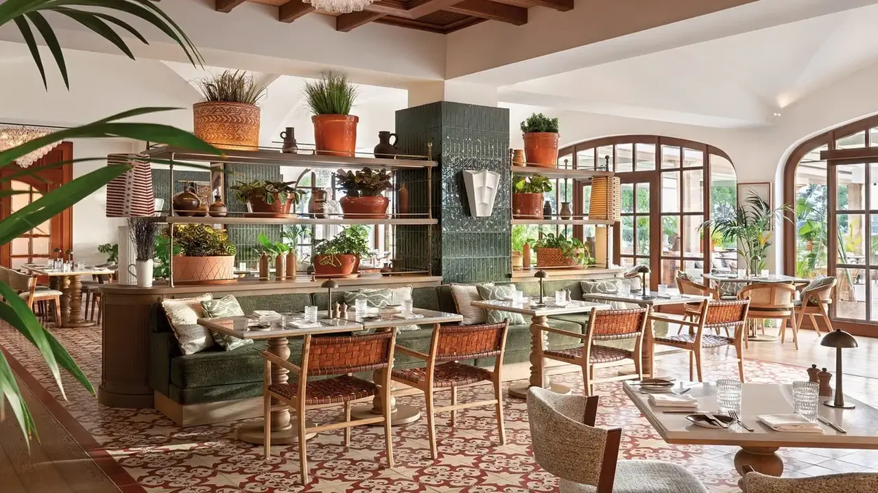 St. Regis Mardavall
