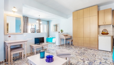 Stafilos Suites