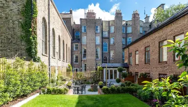 Stauntons on the Green