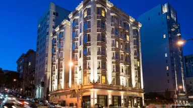 Staypineapple, An Elegant Union Square