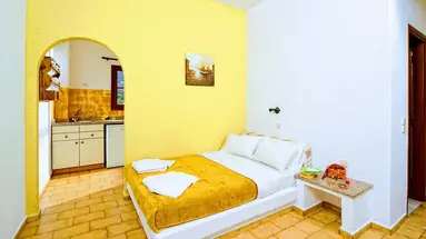 Stelios Apartments