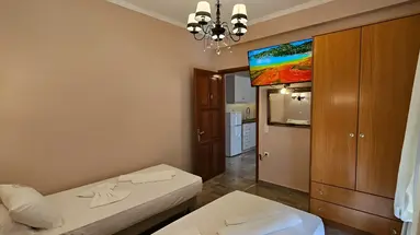 Stellatos House and Suites