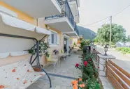 Stellatos House and Suites