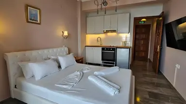 Stellatos House and Suites