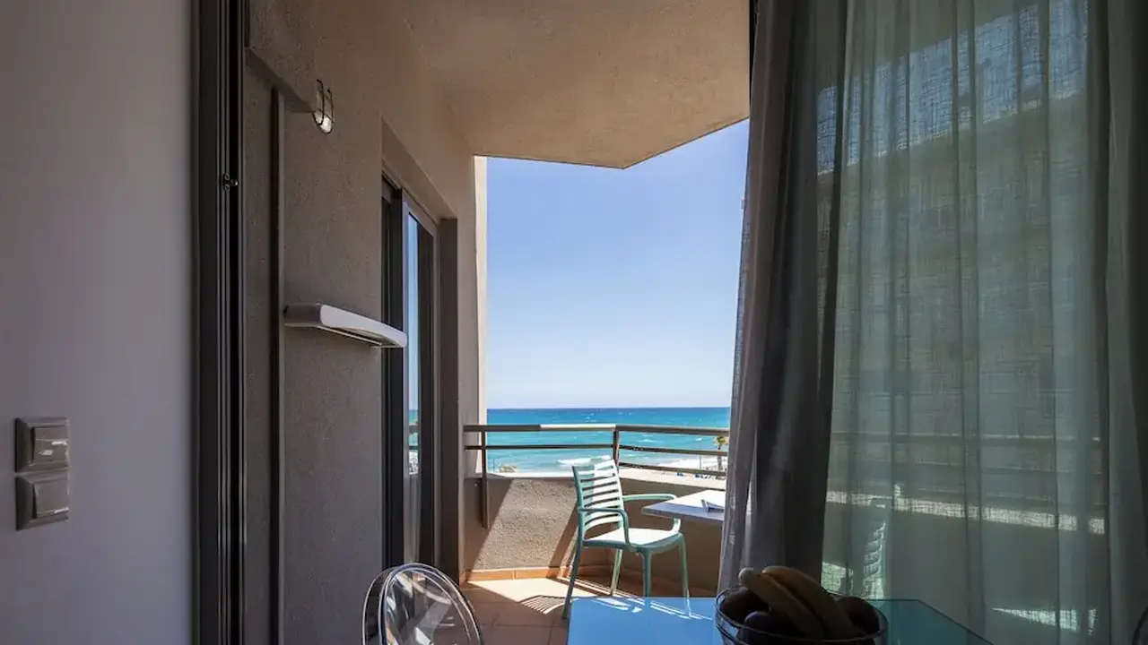 Steris Elegant Beach