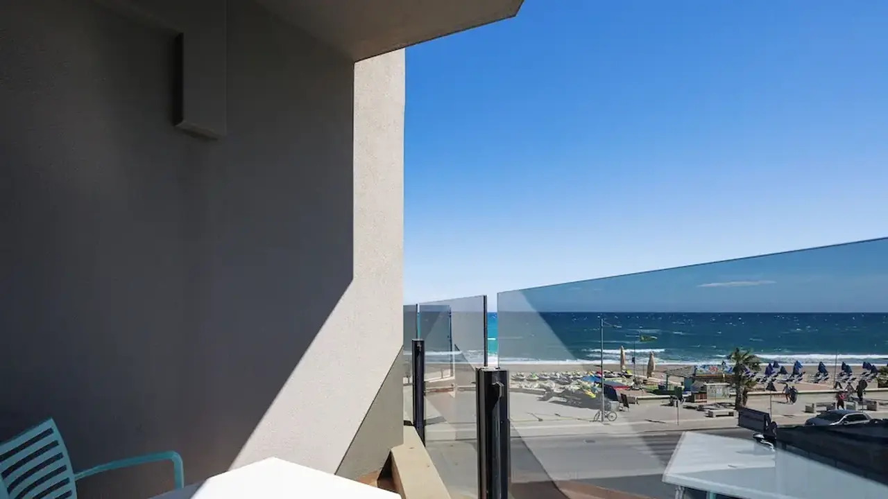 Steris Elegant Beach