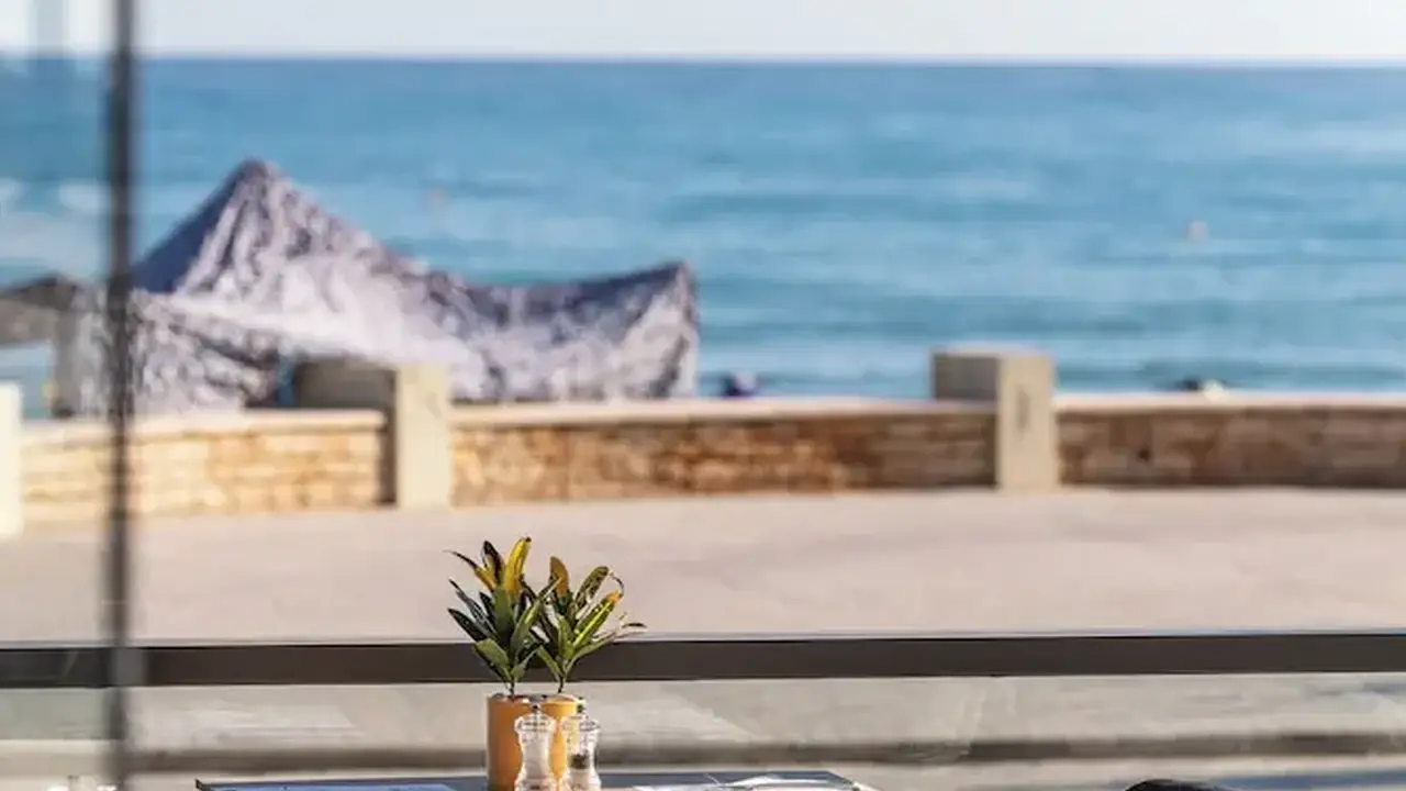 Steris Elegant Beach