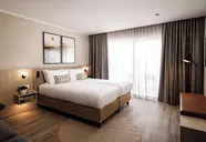 Strand Suites by NEU Collective