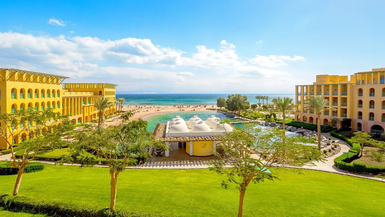 Strand Taba Heights Resort
