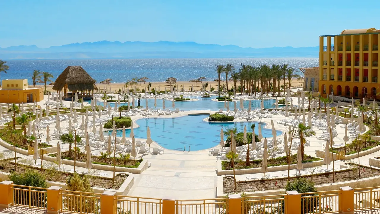 Strand Taba Heights Resort