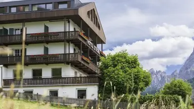 Strobl