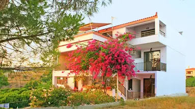 Stroubis Studios