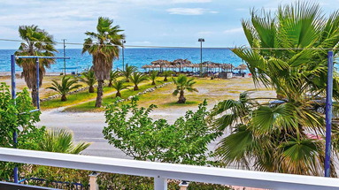 Studia Costa Plaza