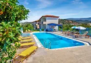 Studia Nikos