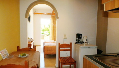 Studios & Appartements Akis