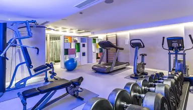 Suites Plaza & Wellness
