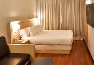 Suites Plaza & Wellness