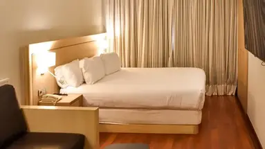Suites Plaza & Wellness