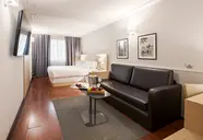 Suites Plaza & Wellness