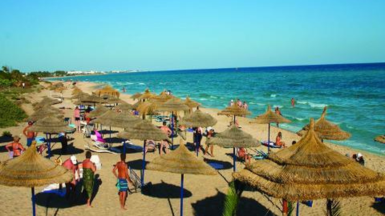 Sun Holiday Beach