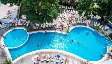 Sun Palace