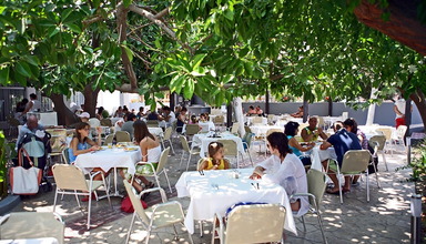 Sun Palace
