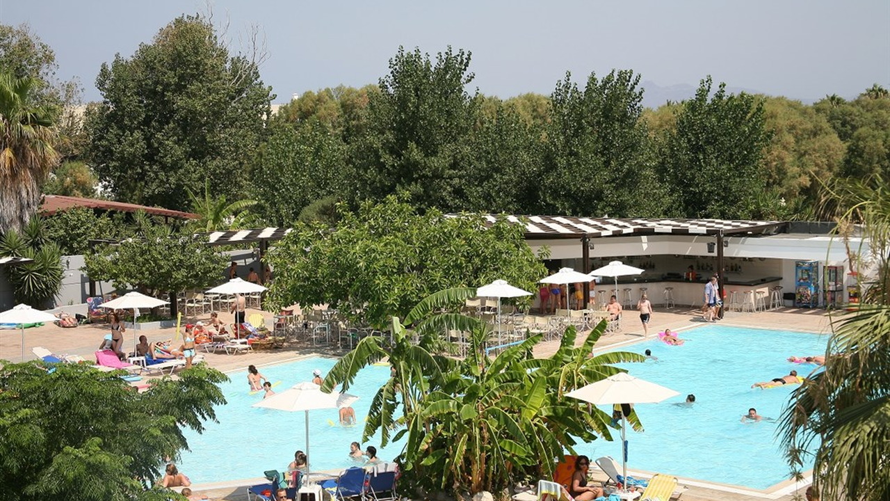 Sun Palace