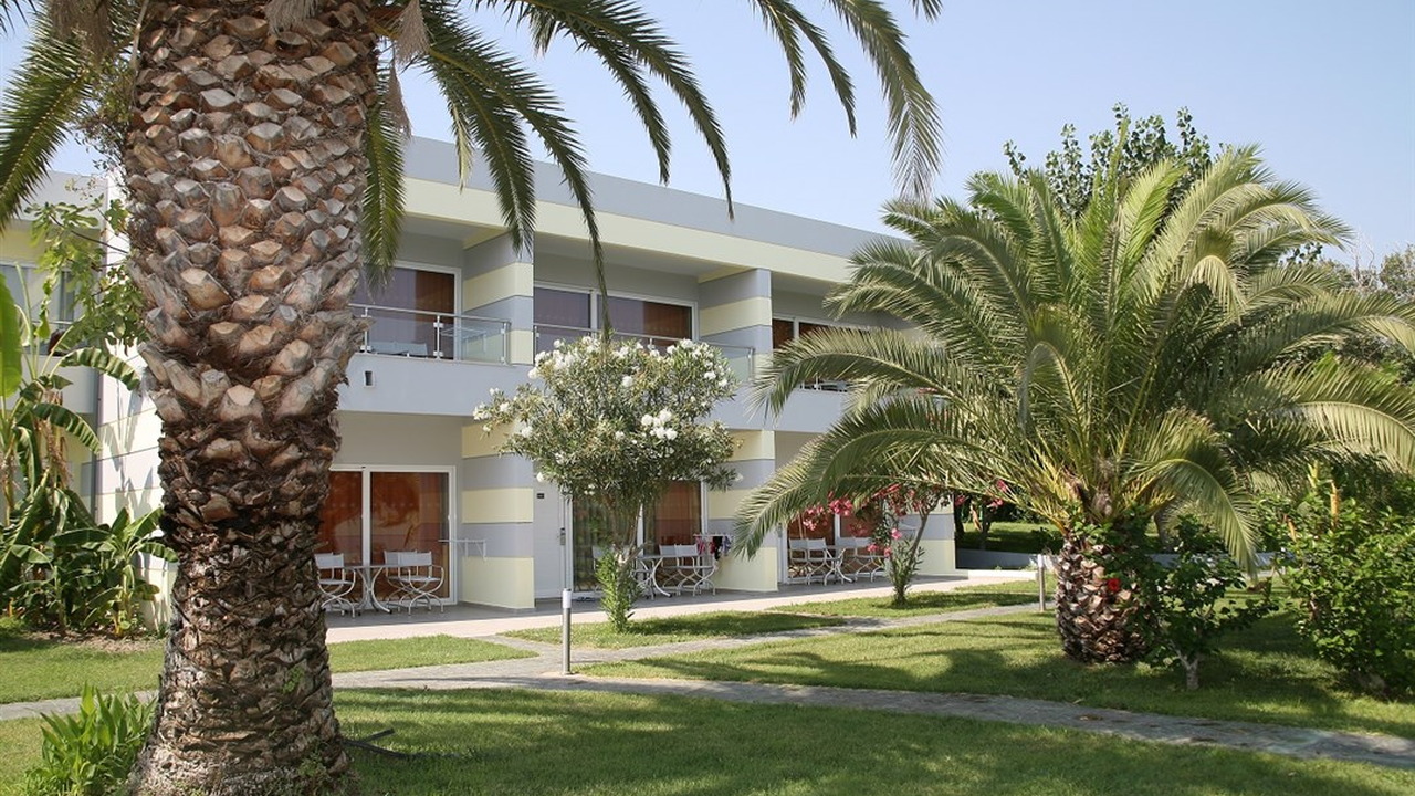 Sun Palace