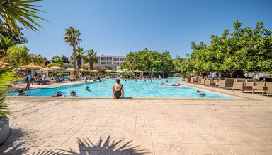 Sun Palace