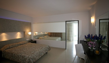 Sun Palace
