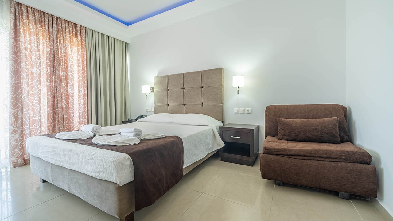 Sun Palace