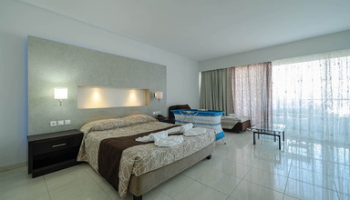 Sun Palace