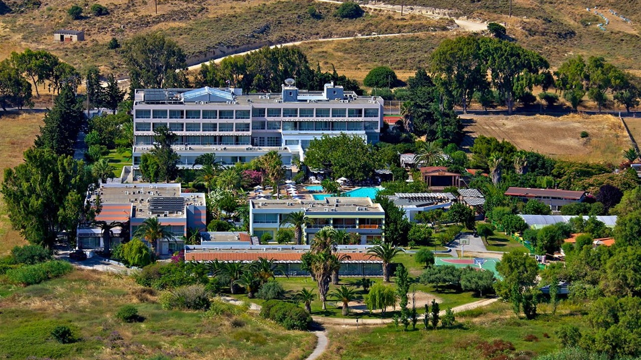 Sun Palace