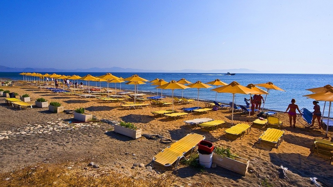 Sun Palace