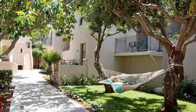 Sundance Apartments & Suites