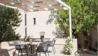 Sundance Apartments & Suites