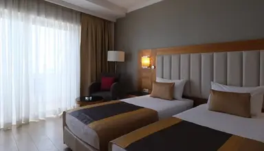 Sunland Resort