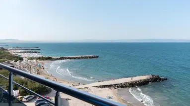 Sunny Bay