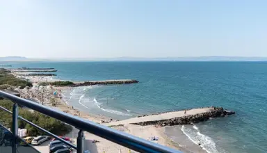 Sunny Bay