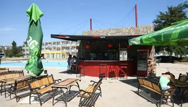 Sunny Beach Garden