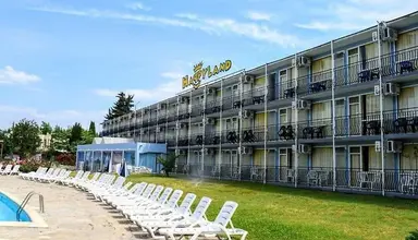 Sunny Beach Garden