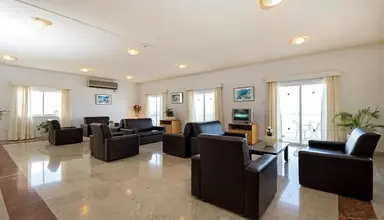 Sunny Hill Apartments
