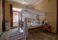 Sunny Palms Beach Bungalows