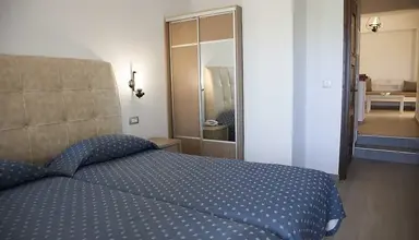 Sunny Suites