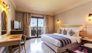 Sunrise Arabian Beach Resort