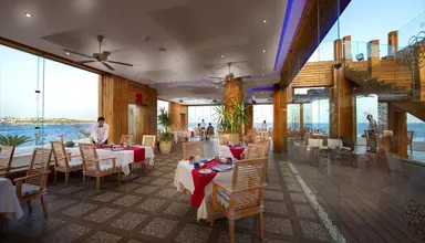 Sunrise Arabian Beach Resort